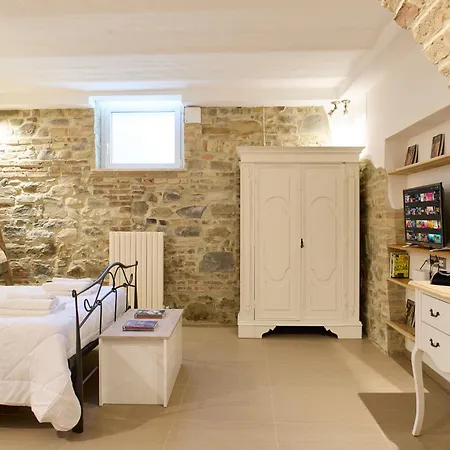 Victoria Garden Lifestyle Apartment